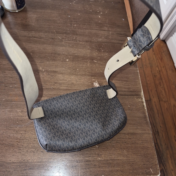 Michael Kors Brown and Black Women's Bag - Picture 3 of 6